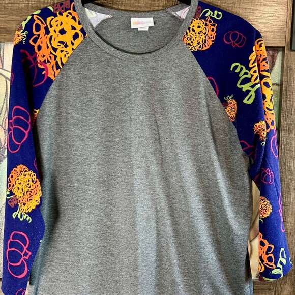Bundle 5 LuLaRoe *HALLOWEEN* Shirts - All Size L - Picture 4 of 9